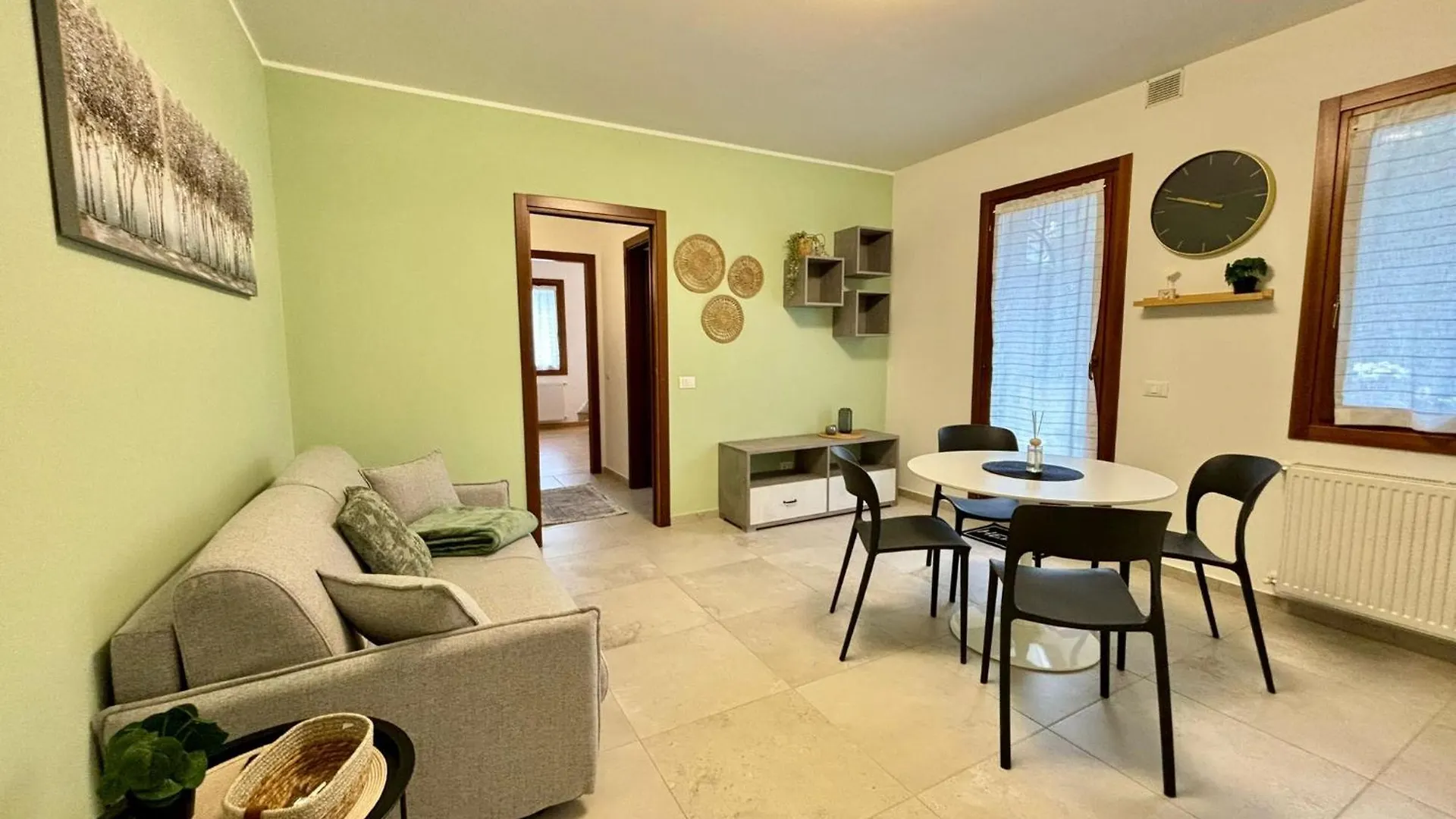 Gary House Apartment Borso del Grappa Italy